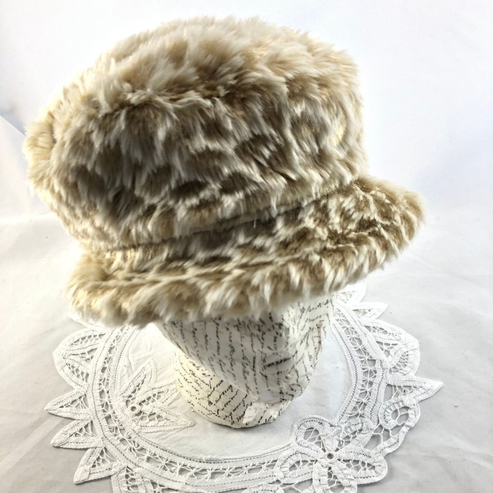 CachCach Girls Faux Fur Cap Neutral Animal Print Bucket Hat Lined